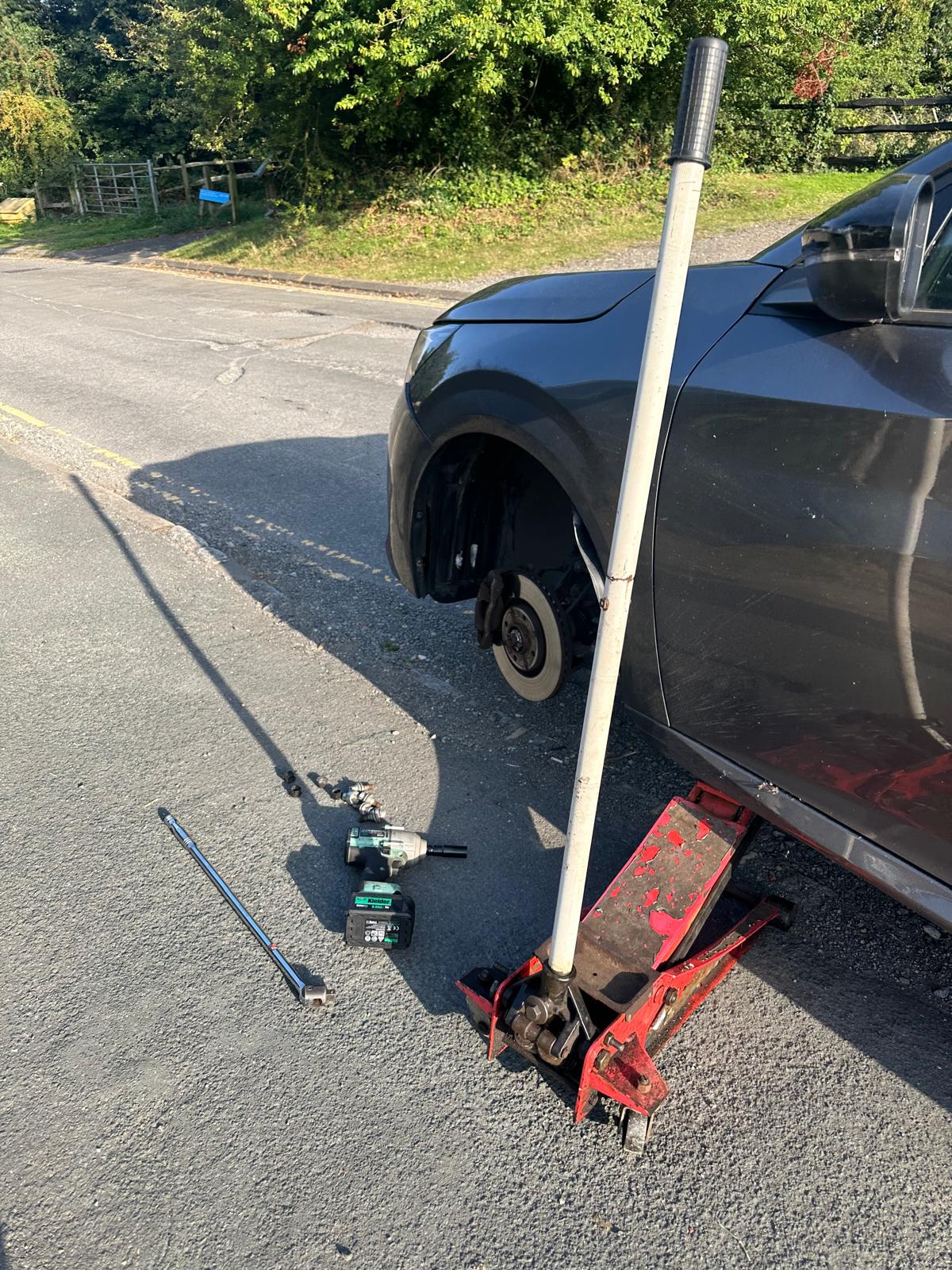 alpha tyres mobile fitting Gatwick